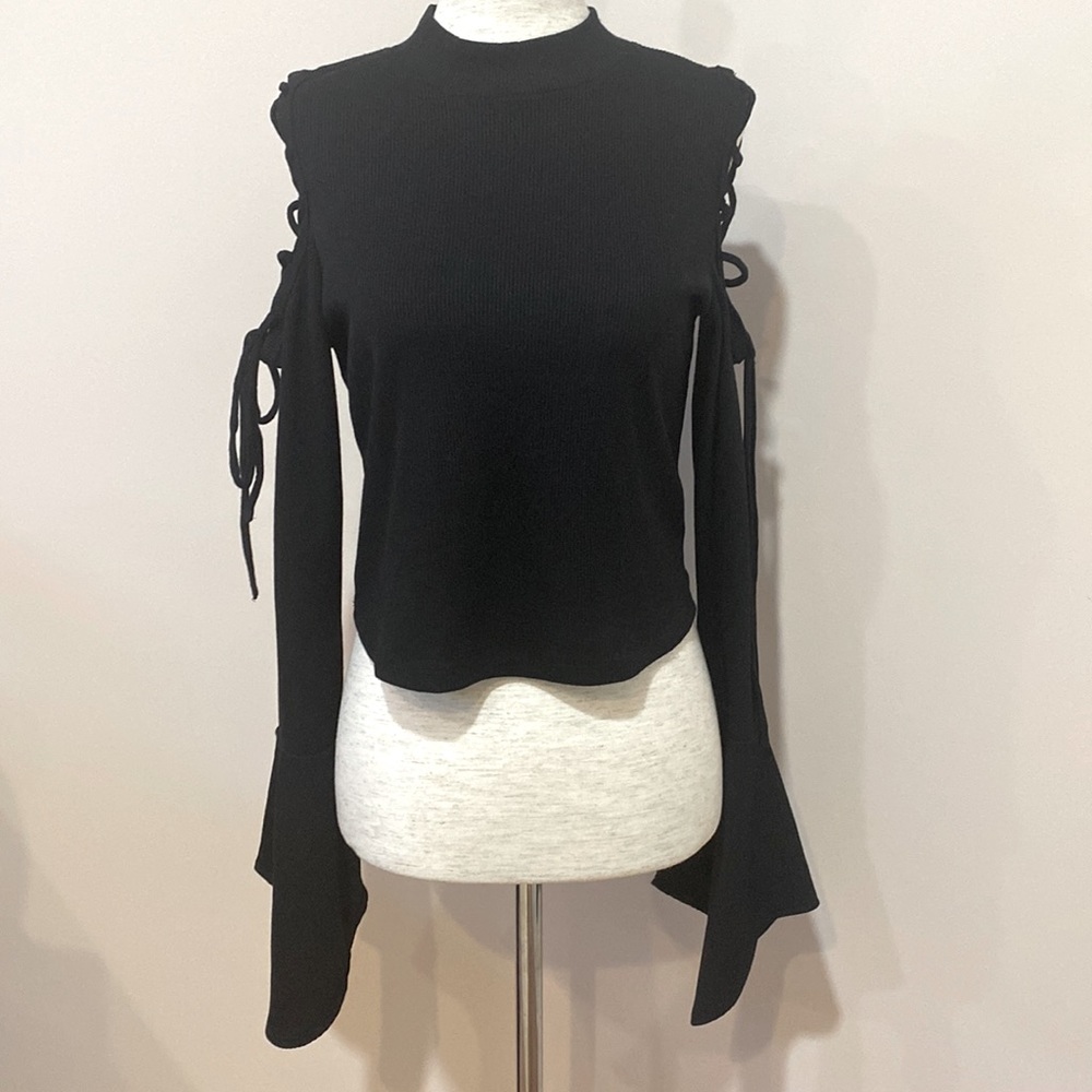 Forever 21 cold shoulder bell sleeve top